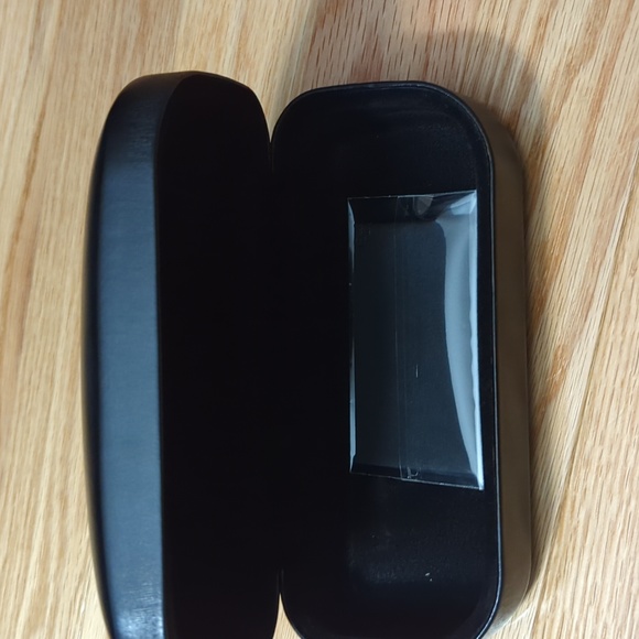 NWOT Coach Sunglasses case - Picture 2 of 3